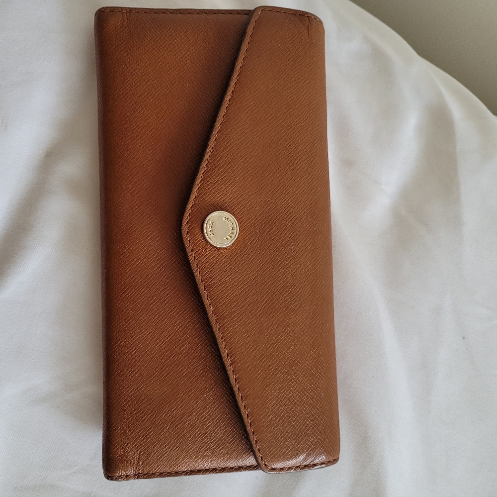 Michael kors wallet